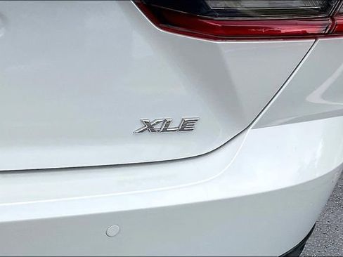 Used 2025 Toyota Camry XLE w/ Premium Plus Package FWD image 8