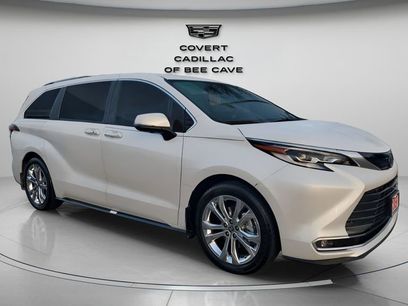 Used 2023 Toyota Sienna Platinum