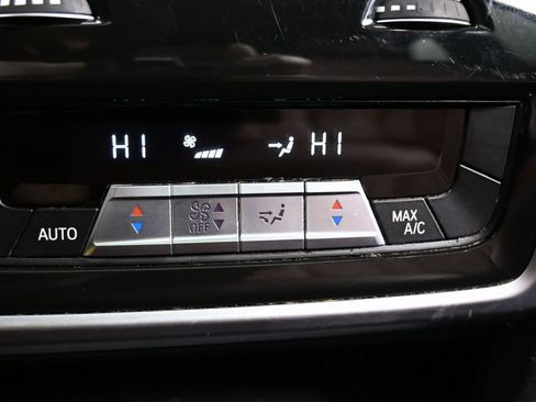 Used 2023 BMW X5 xDrive40i w/ Parking Assistance Package AWD/4WD image 36