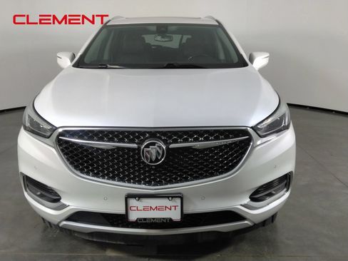 Used 2021 Buick Enclave Avenir w/ Avenir Technology Package FWD image 2