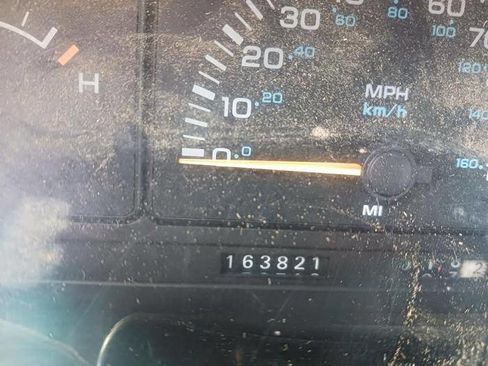 Used 1995 Plymouth Voyager FWD image 33