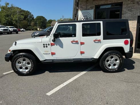 Used 2015 Jeep Wrangler Unlimited Sahara w/ Max Tow Package AWD/4WD image 2