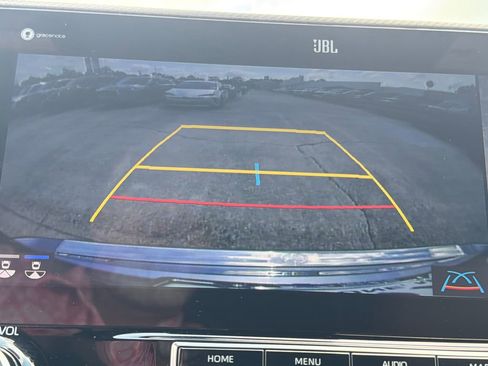 Used 2020 Toyota Highlander Platinum FWD image 21