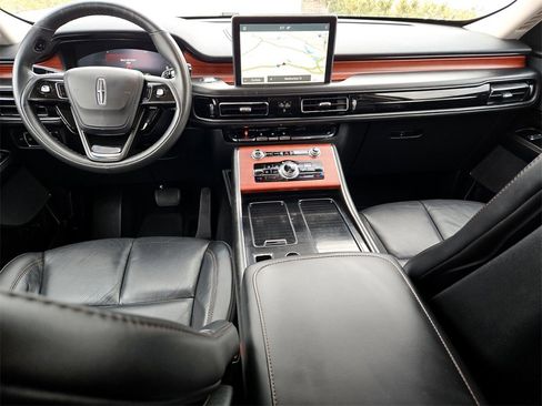 Used 2024 Lincoln Aviator Reserve image 12