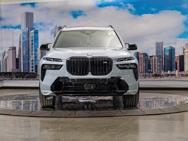 Used 2026 BMW X7 M60i w/ M Sport Professional Package AWD/4WD image 3