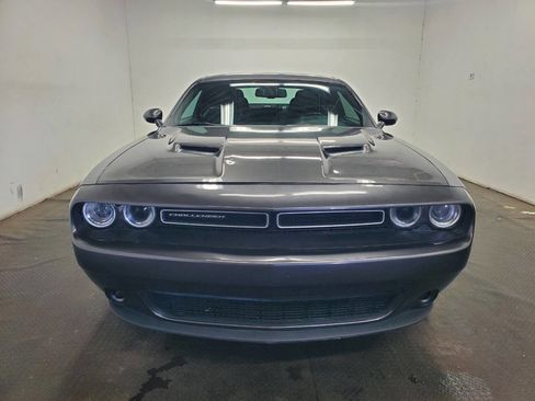 Used 2023 Dodge Challenger SXT RWD image 2