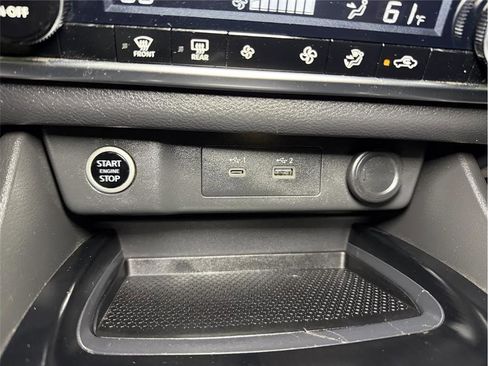 Used 2022 Nissan Rogue SV image 47