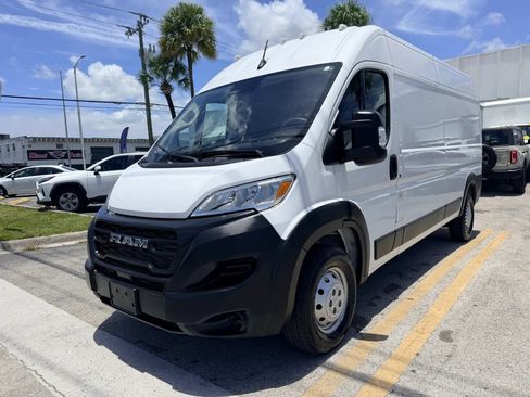 Used 2023 RAM ProMaster 2500 FWD image 3