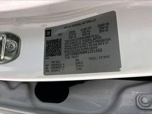 Used 2021 GMC Canyon Denali image 32