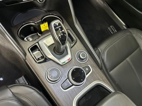Used 2022 Alfa Romeo Giulia Ti image 20
