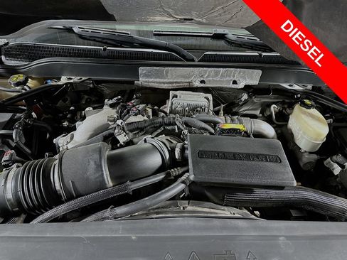 Used 2018 Chevrolet Silverado 2500 LTZ w/ Duramax Plus Package AWD/4WD image 30