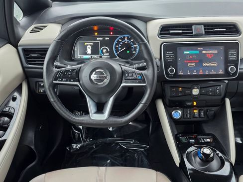 Used 2020 Nissan Leaf SL Plus image 2