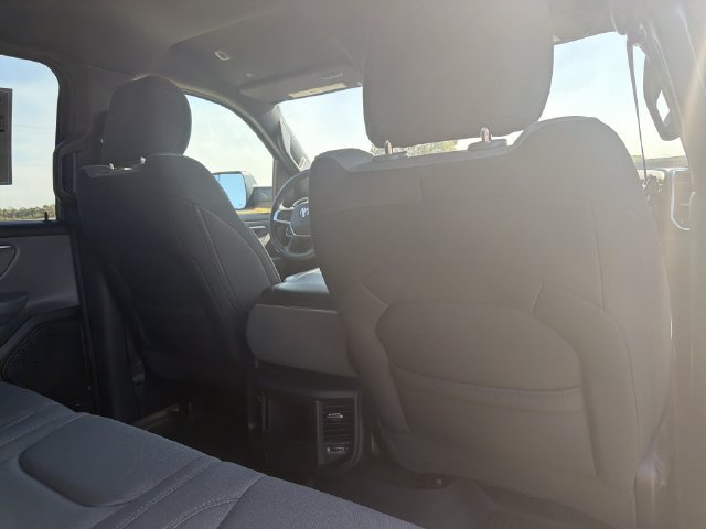 Used 2022 RAM 1500 Big Horn RWD image 17