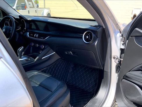 Used 2021 Alfa Romeo Stelvio Sprint w/ Nero Edizione AWD/4WD image 19