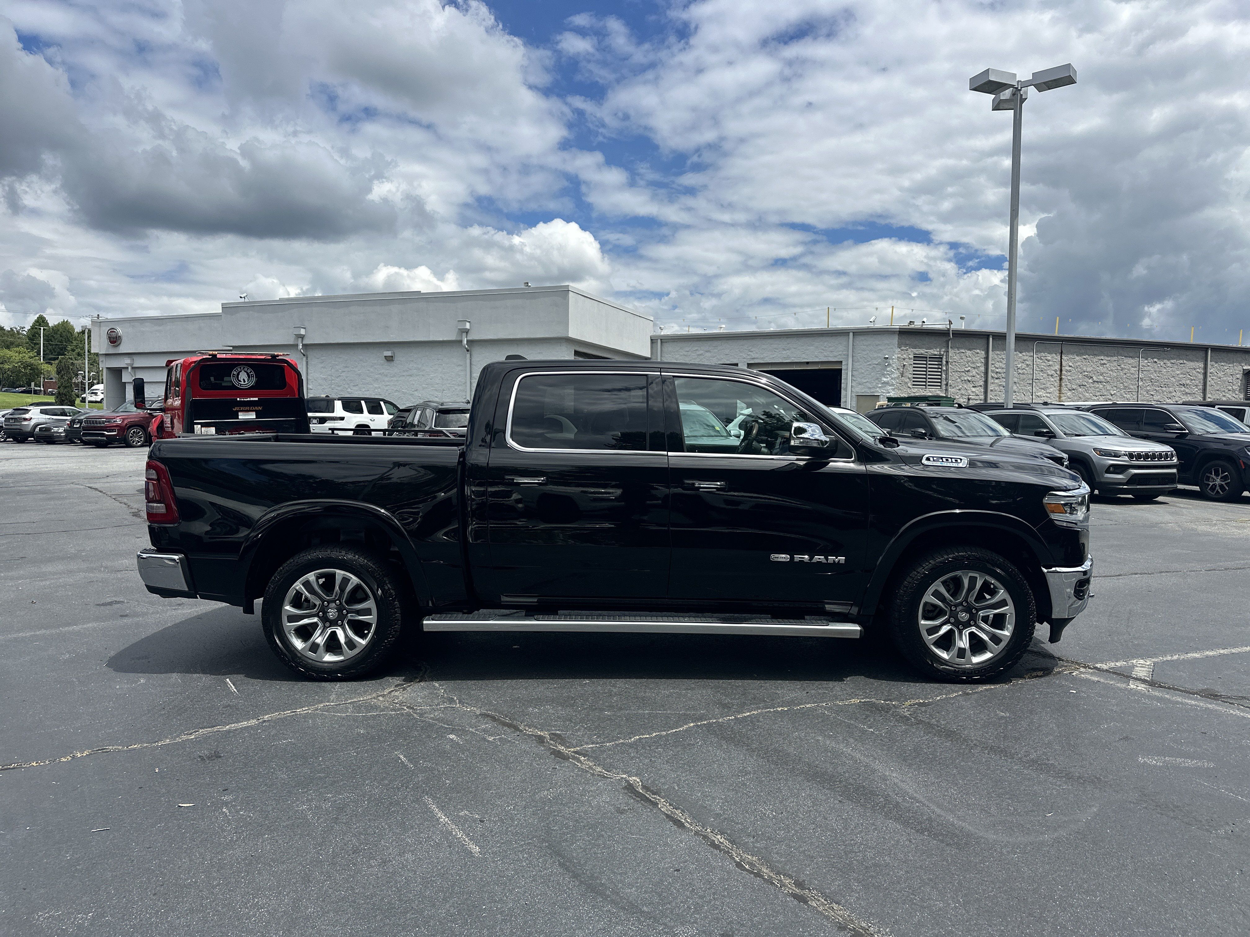 Used 2022 RAM 1500 Limited AWD/4WD image 10