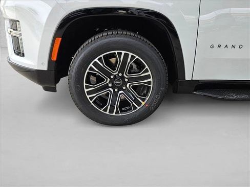 New 2026 Jeep Grand Wagoneer 2WD image 10