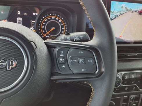 Used 2024 Jeep Wrangler Unlimited Sport AWD/4WD image 29