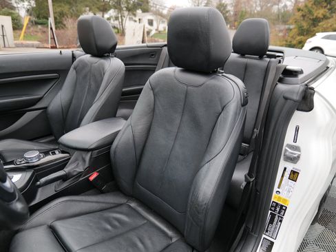 Used 2017 BMW 230i xDrive Convertible image 17