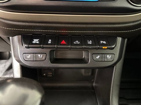 Used 2022 GMC Canyon Denali AWD/4WD image 20