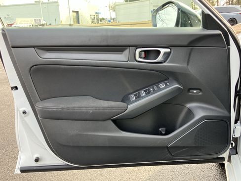 Used 2025 Honda Civic Sport image 14