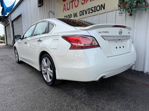 Used 2015 Nissan Altima 3.5 SL FWD image 10