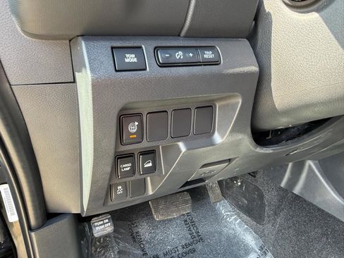 Used 2022 Nissan Frontier S w/ Technology Package image 17