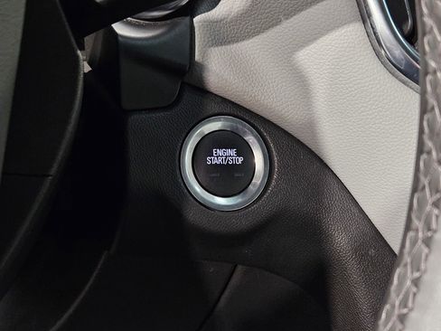 Used 2024 Chevrolet Equinox LT image 34