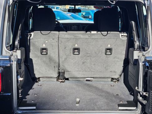 Used 2022 Jeep Wrangler Unlimited Sport image 26