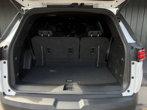 Used 2023 Chevrolet Traverse RS AWD/4WD image 18