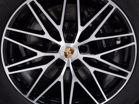 Certified 2026 Porsche Cayenne Coupe AWD/4WD image 11