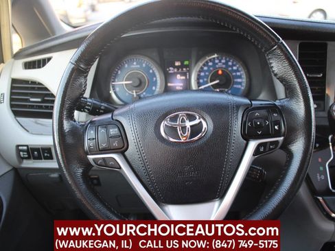 Used 2018 Toyota Sienna image 22