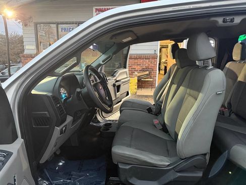 Used 2016 Ford F150 XL w/ Equipment Group 101A Mid image 10