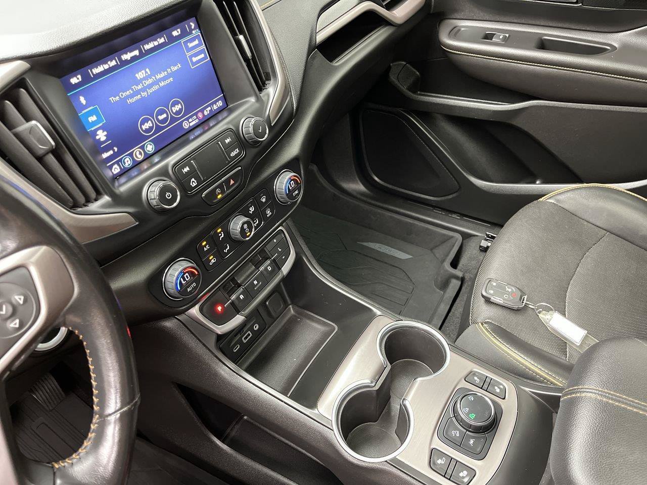 Used 2022 GMC Terrain AT4 w/ LPO, Floor Liner Package AWD/4WD image 17