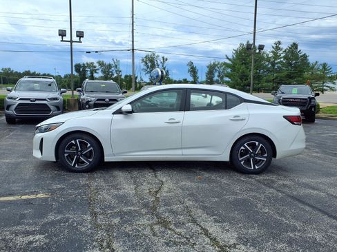 Used 2024 Nissan Sentra SV FWD image 27