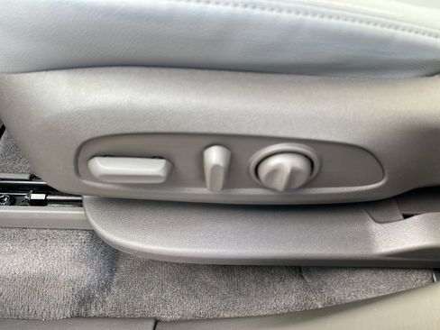 Used 2019 Chevrolet Traverse LT w/ LPO, Blackout Package image 25