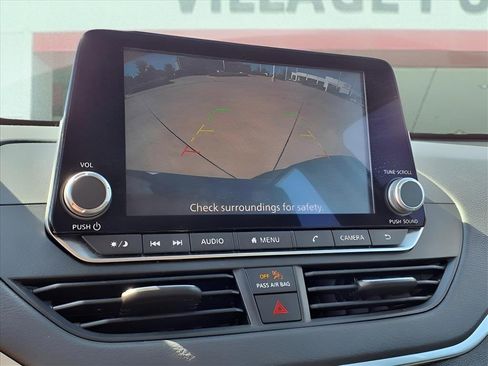 Used 2022 Nissan Altima 2.5 SV image 17