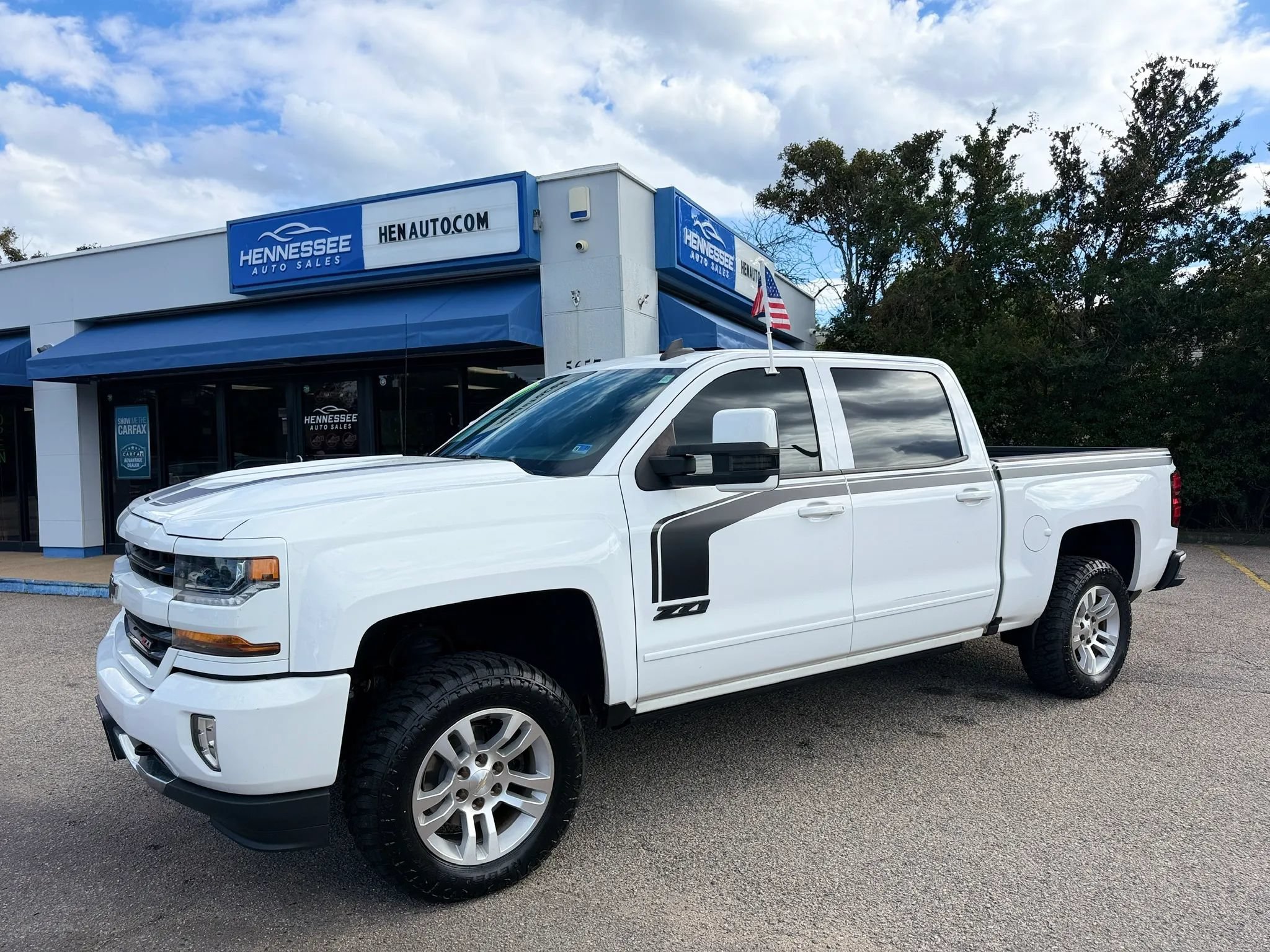 Used 2017 Chevrolet Silverado 1500 LT w/ Rally 2 Edition AWD/4WD image 15