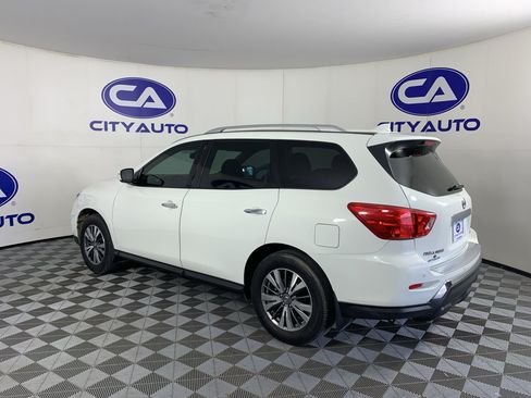 Used 2020 Nissan Pathfinder SV FWD image 5