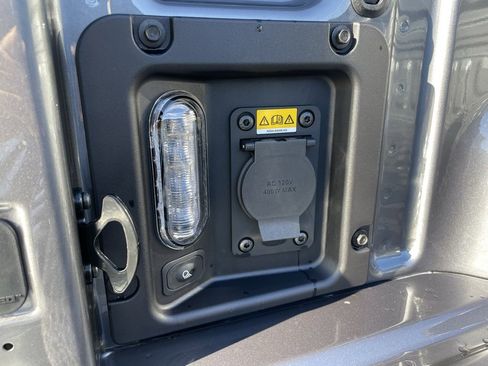 New 2025 Ford Maverick XLT w/ XLT Luxury Package image 34