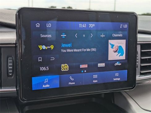 Used 2022 Ford Explorer XLT w/ Equipment Group 202A image 21