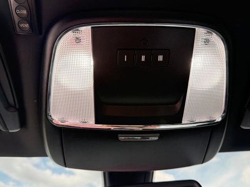 Used 2019 Dodge Charger R/T RWD image 30