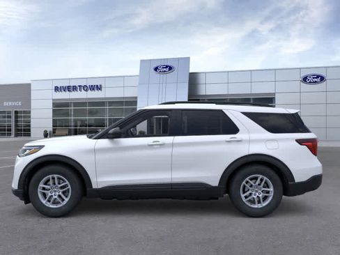 New 2026 Ford Explorer Active RWD image 3