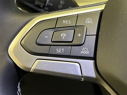 Certified 2026 Volkswagen Tiguan SE image 21