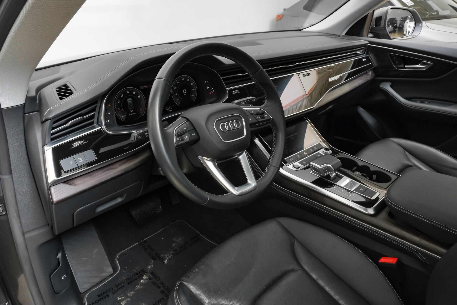 Used 2023 Audi Q8 Premium Plus w/ Premium Plus Package AWD/4WD image 3