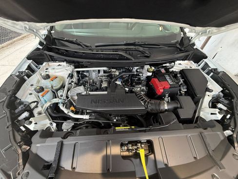 Used 2026 Nissan Rogue SV FWD image 34