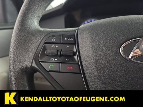 Used 2016 Hyundai Sonata SE FWD image 15