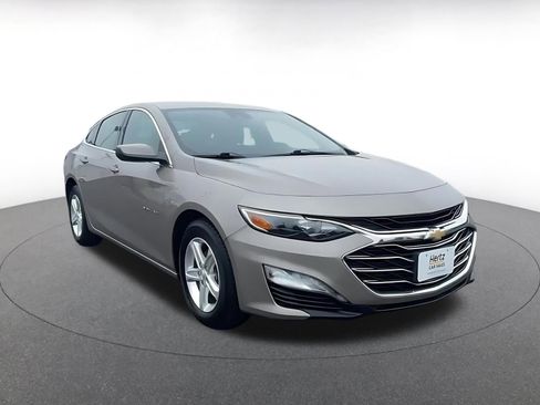 Used 2023 Chevrolet Malibu LT image 3