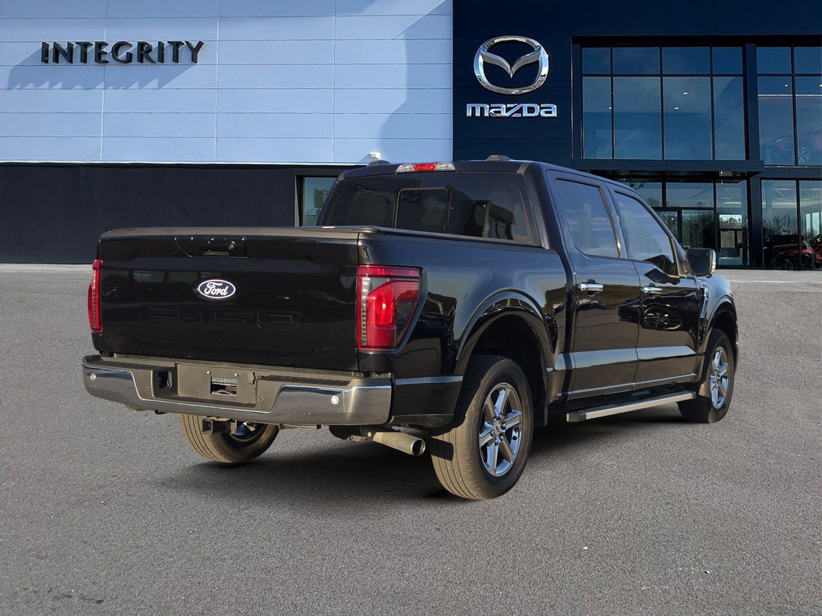 Used 2025 Ford F150 XLT w/ Equipment Group 302A MID RWD image 4