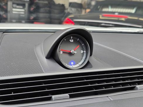 Used 2021 Porsche Panamera 4S image 32