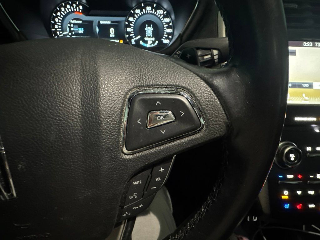 Used 2019 Lincoln MKC Reserve w/ MKC Technology Package FWD image 25
